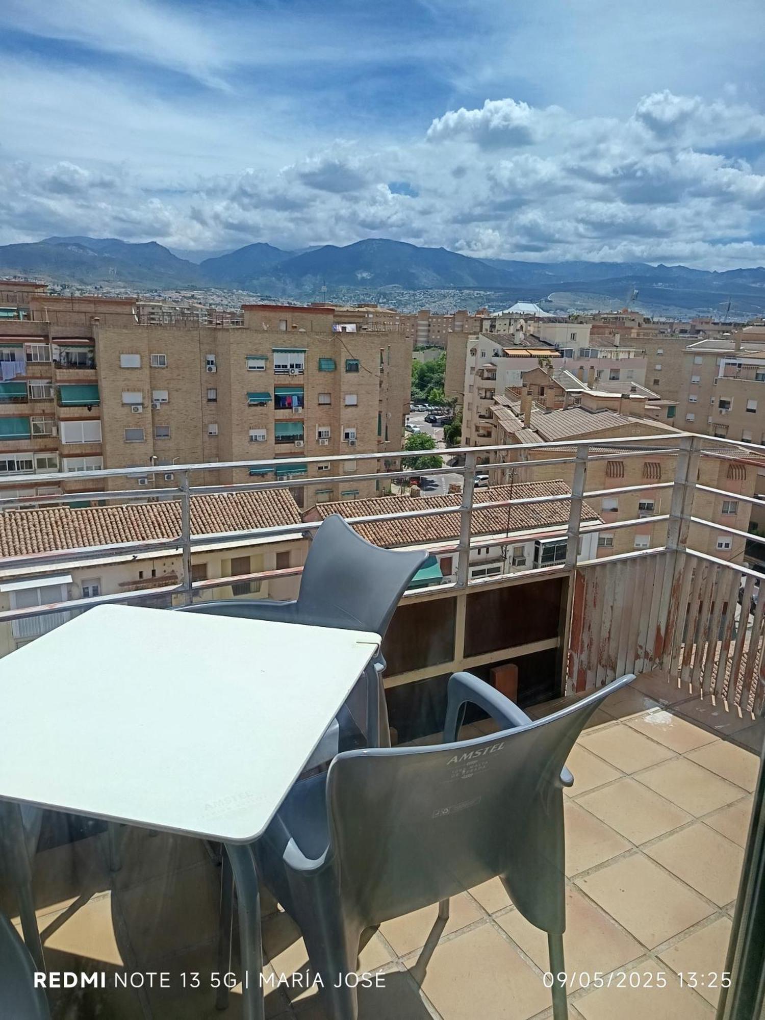 Apartamento Disfruta Granada,incluso con tu mascota Parking Exterior foto