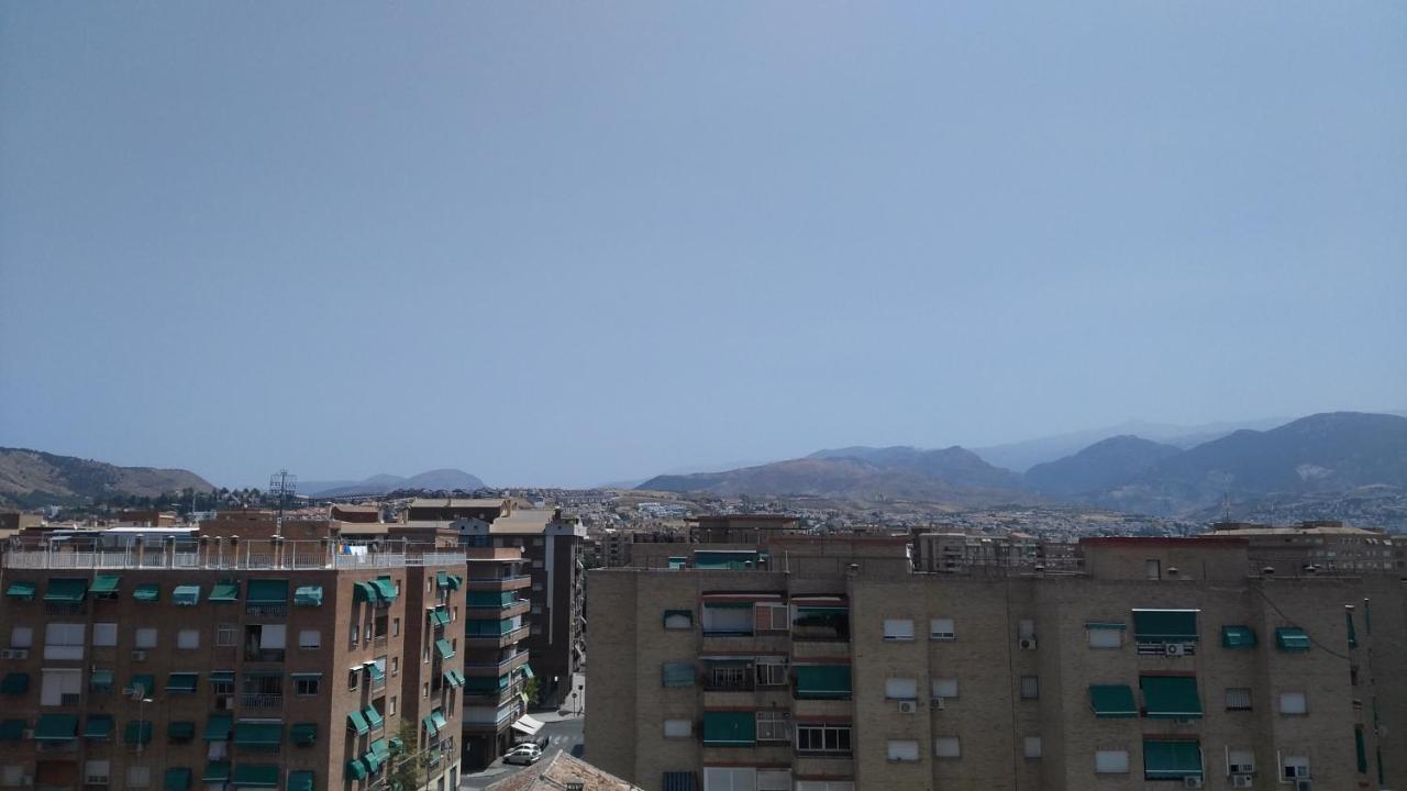 Apartamento Disfruta Granada,incluso con tu mascota Parking Exterior foto