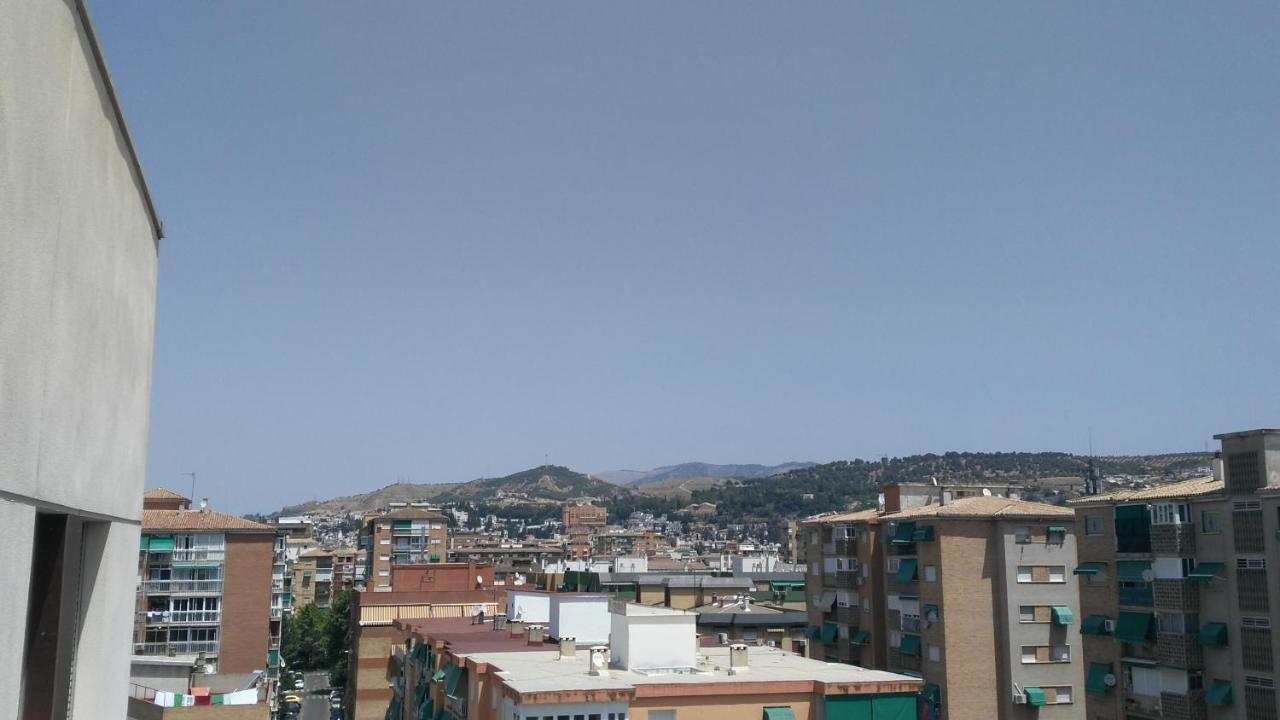 Apartamento Disfruta Granada,incluso con tu mascota Parking Exterior foto